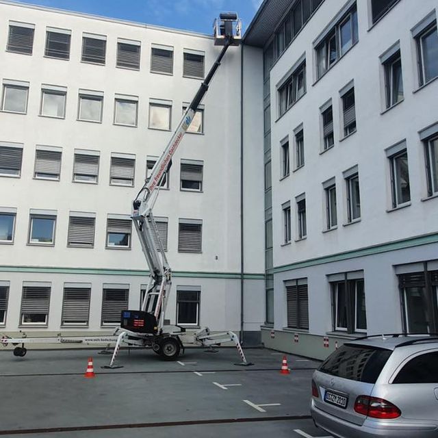 Dach- und Zimmereiarbeiten